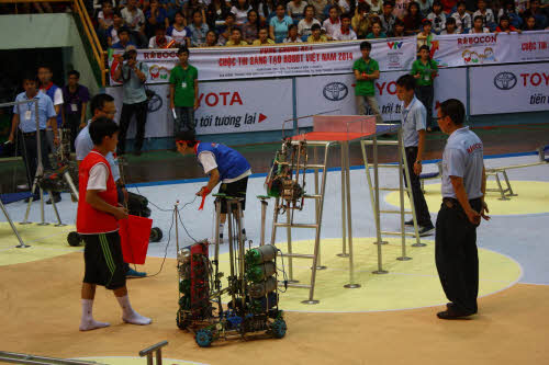 Ngược dòng ngoạn mục tại Chung kết Robocon ngày thứ 3 - 3