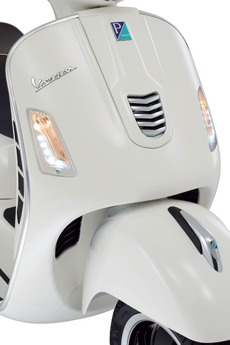 Chiêm ngưỡng Vespa GTS 2015 mới của Piaggio - 12