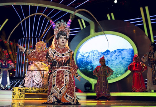 Mỹ Linh ngưỡng mộ Minh Thuận giả gái - 2