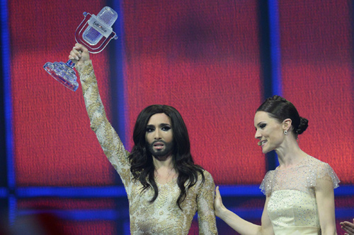 "Nữ hoàng có râu" đại thắng giải châu Âu - 1