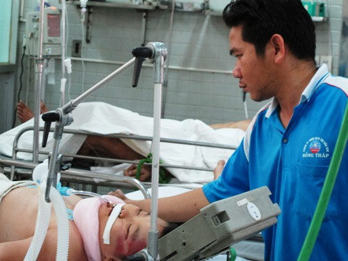 Khởi tố con nghiện đánh bà nội và 2 cháu hôn mê - 1