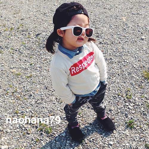 Nhóc tì 4 tuổi gây sốt vì quá sành điệu! - 2