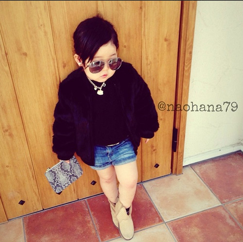 Nhóc tì 4 tuổi gây sốt vì quá sành điệu! - 2