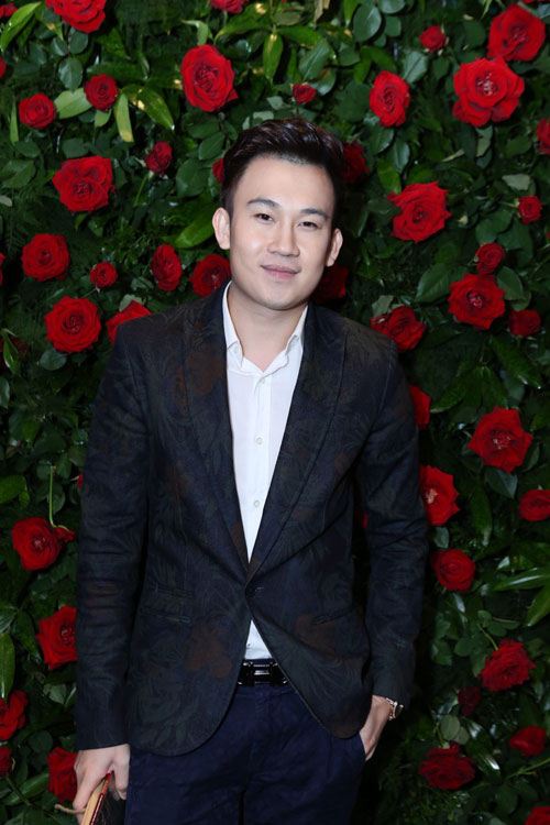 Vợ chồng Hà Hồ lần đầu khoe con trai gây chú ý - 7