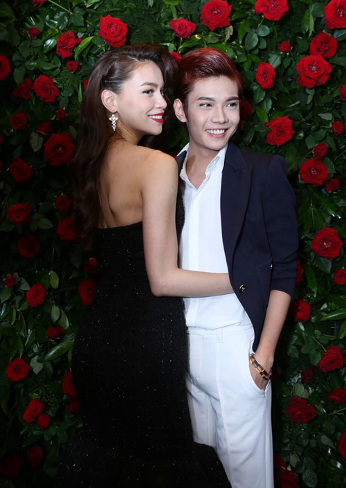 Vợ chồng Hà Hồ lần đầu khoe con trai gây chú ý - 9