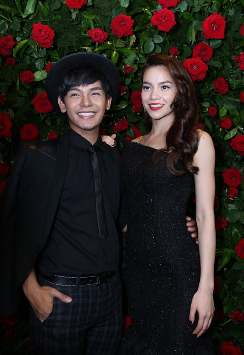 Vợ chồng Hà Hồ lần đầu khoe con trai gây chú ý - 10