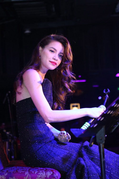 Vợ chồng Hà Hồ lần đầu khoe con trai gây chú ý - 5