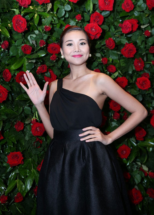 Vợ chồng Hà Hồ lần đầu khoe con trai gây chú ý - 3