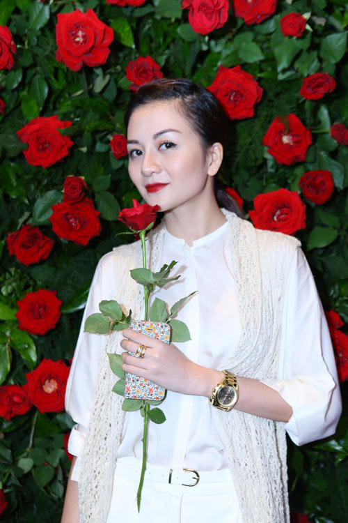 Vợ chồng Hà Hồ lần đầu khoe con trai gây chú ý - 12