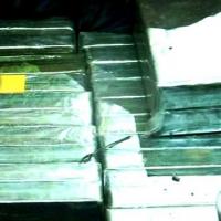 Pháp luật - Bắt 4 người nước ngoài mua bán 48 bánh heroin