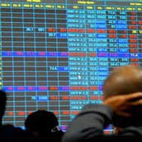 Tài chính - Bất động sản - Cổ phiếu ngân hàng “vụt sáng”, chứng khoán vẫn hụt hơi