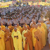 Hàng ngàn người dự Đại lễ Phật đản cầu quốc thái, dân an