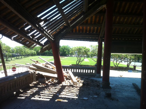 Huế: Một góc Phu Văn Lâu bất ngờ đổ sụp - 3