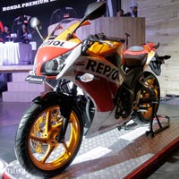 Ô tô - Xe máy - Honda ra mắt CBR250R 2014 siêu tiết kiệm nhiên liệu