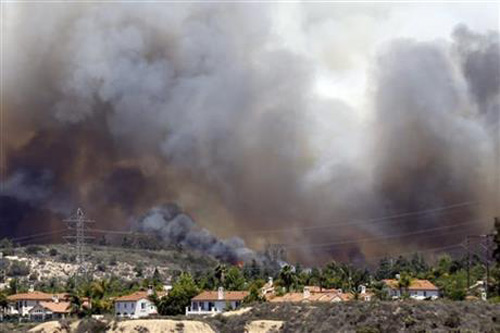Mỹ: 20.000 người phải di tản vì cháy rừng - 1