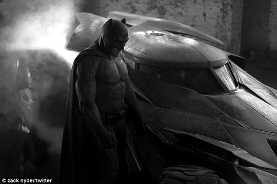 Ben Affleck tăng cường cơ bắp cho vai Batman - 4