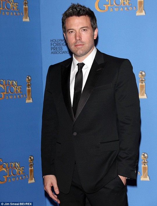 Ben Affleck tăng cường cơ bắp cho vai Batman - 6