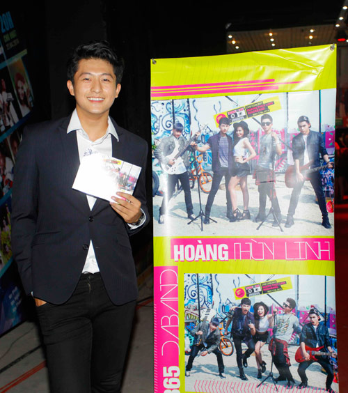 Hoàng Thùy Linh quá đỗi sexy trong liveshow đầu đời - 9