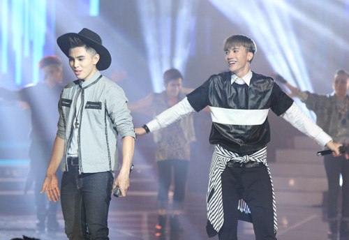 Khởi My giả trai, 365 giả gái gây náo loạn - 7