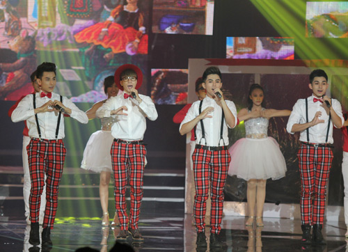 Khởi My giả trai, 365 giả gái gây náo loạn - 5