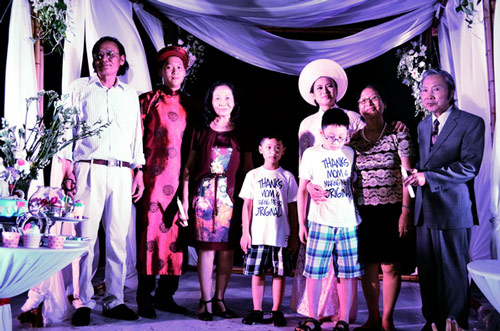 Khánh Linh: Mưa giông không cản được lễ cưới - 11