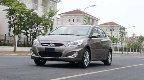 Những mẫu ô tô giá dưới một tỷ đồng đáng mua - 2