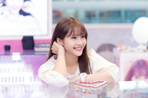 Hot girl Khả Ngân và những scandal dìm hàng - 1