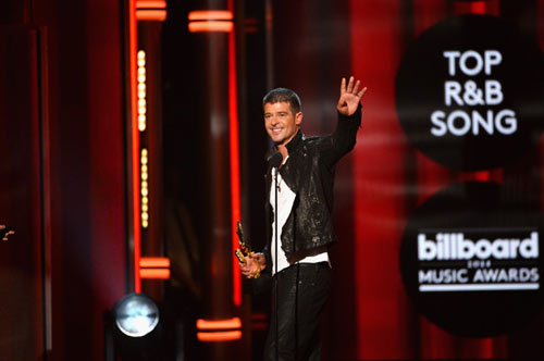 Tiết mục váy ngắn gây bão Giải âm nhạc Billboard - 7