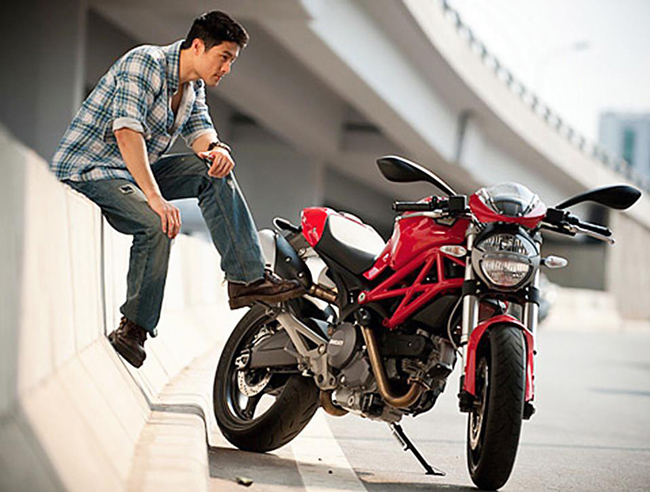 Chiếc xe Ducati này của Johnny Trí Nguyễn có giá lên tới gần 700 triệu

