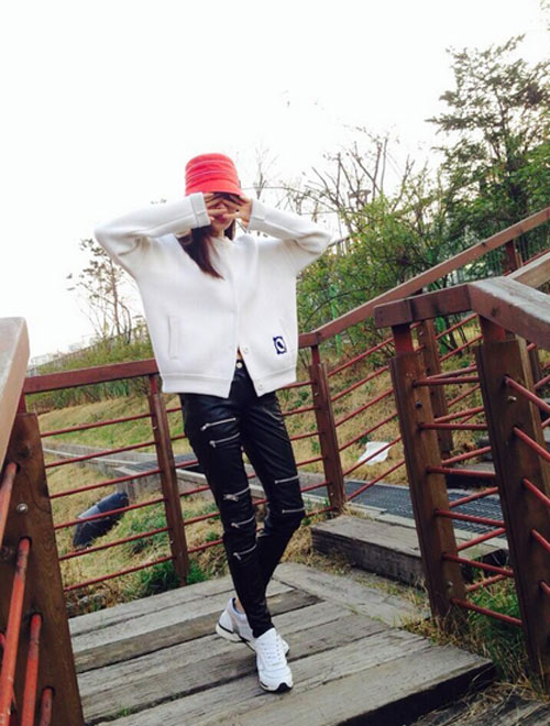 Gu thời trang của cô mẫu "lùn" cá tính - 16