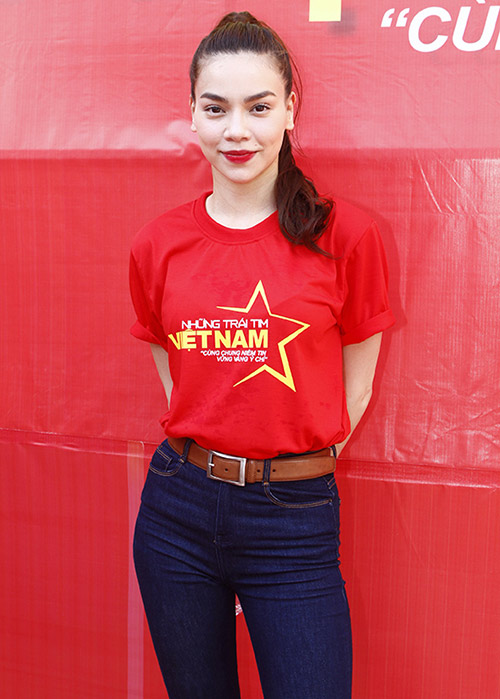 Hàng trăm sao Việt hát về Biển Đông gây sốt - 2