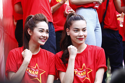 Hàng trăm sao Việt hát về Biển Đông gây sốt - 7