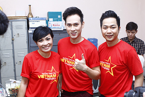 Hàng trăm sao Việt hát về Biển Đông gây sốt - 5