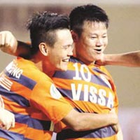 Bóng đá - V.Ninh Bình với Văn Quyến: Dứt tình, chưa hết nợ