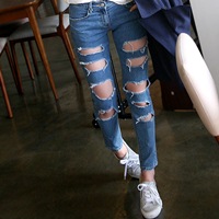 Bí quyết mặc đẹp - 4 lý do để sắm một chiếc quần bò rách