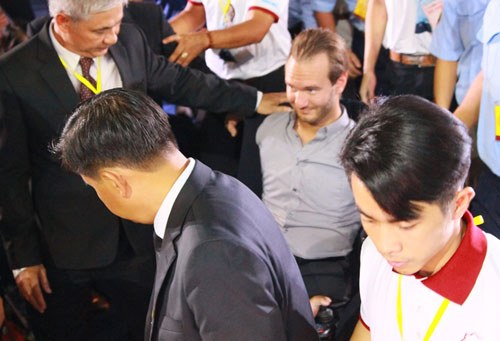 Người không chân tay Nick Vujicic: Tôi có lợi thế lớn - 7