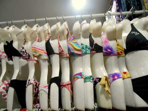 Đồ bơi sida đổ đống giá 10.000 đồng - 2