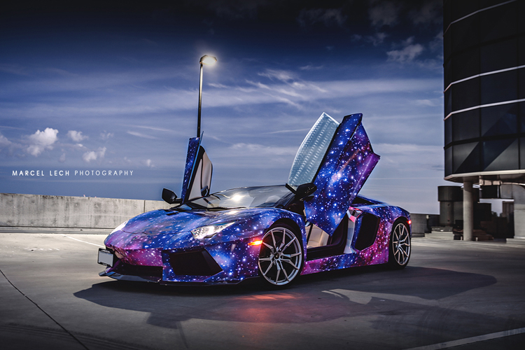 Khám phá hình ảnh xe Lamborghini 3D với các chi tiết không thể chê vào đâu được. Từ đường nét xe đến màu sắc và chất liệu, hình ảnh này sẽ cho thấy sự hoàn hảo và đẳng cấp của chiếc xe này.