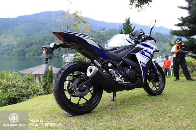 Bình nhiên liệu của Yamaha R25 sở hữu thể tích 14,3 lít.
