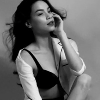 Người mẫu - Hoa hậu - Hậu trường "mát mẻ" hiếm hoi của Hồ Ngọc Hà