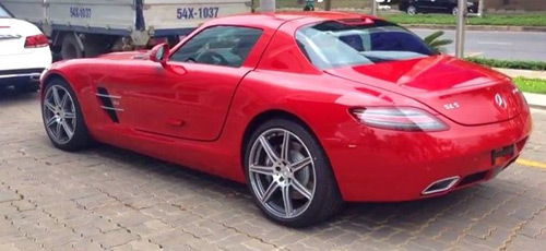 Siêu xe 'cánh chim' Mercedes-Benz SLS AMG thứ hai về VN - 2