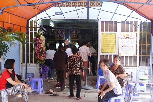 Ánh Tuyết túc trực bên linh cữu nhạc sĩ Thanh Bình - 10