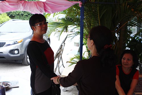 Ánh Tuyết túc trực bên linh cữu nhạc sĩ Thanh Bình - 8