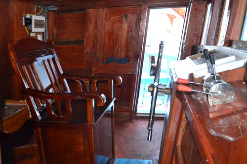 Cận cảnh tàu cá “khủng” nhất miền Trung vừa hạ thủy - 10