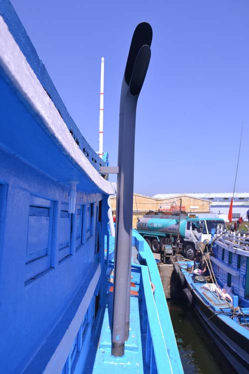 Cận cảnh tàu cá “khủng” nhất miền Trung vừa hạ thủy - 8