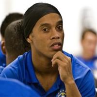 Bóng đá - Không dự World Cup, Ronaldinho vẫn nghĩ ra cách kiếm tiền