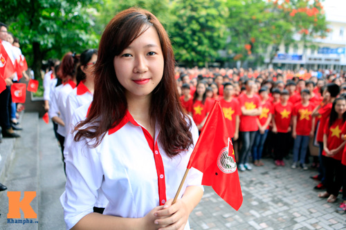 Sinh viên Ngoại Thương xếp hình bản đồ Việt nam - 8