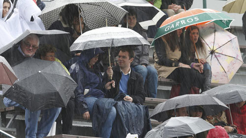 Roland Garros ngày 2: Cú sốc Wawrinka - 2