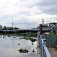 Tin tức trong ngày - Đang câu cá, hốt hoảng phát hiện xác người nổi trên kênh