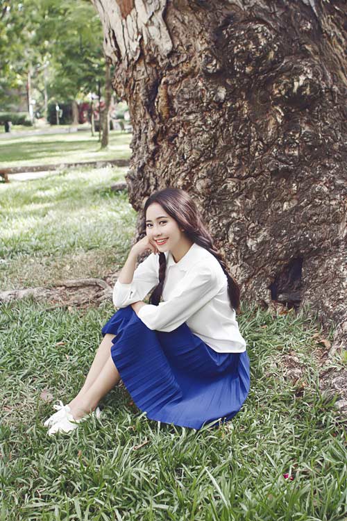 Tường Vy đẹp dung dị trong nắng hè - 6